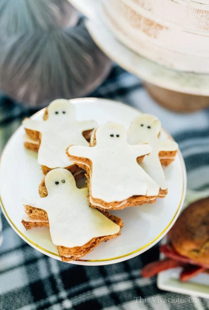 Halloween ghost sandwiches