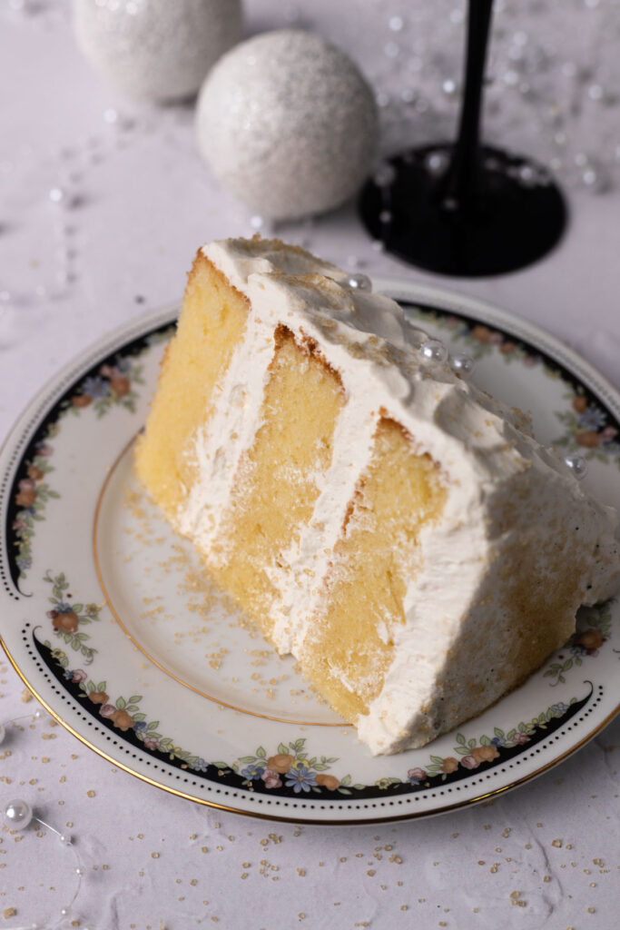 champagne-cake-with-bubbly-frosting-holiday-food-and-fun